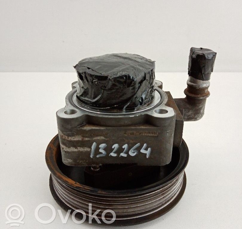 Power steering pump   90528666