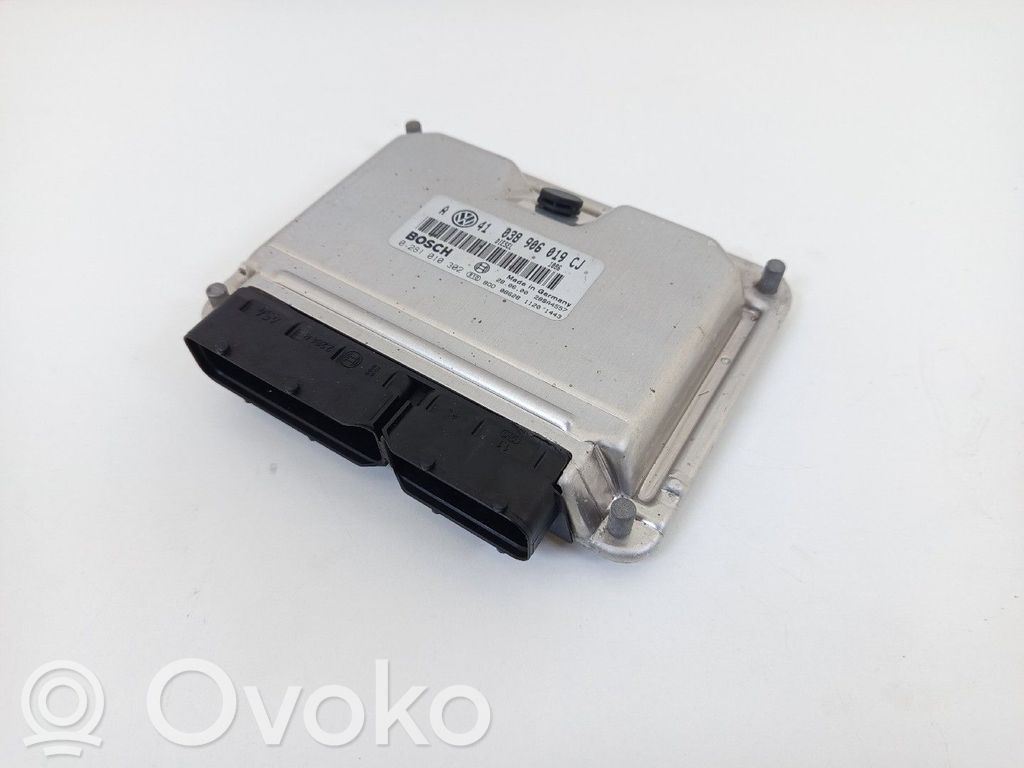 Moottorin ohjainlaite/moduuli   038906019CJ,0281010302,BOSCH