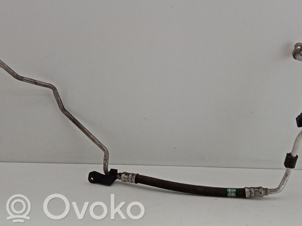 BMW 3 E90 E91 Air conditioning (A/C) pipe/hose 