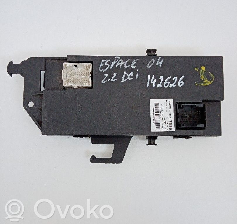 Citu veidu vadības bloki / moduļi   8200427761B,28057786A