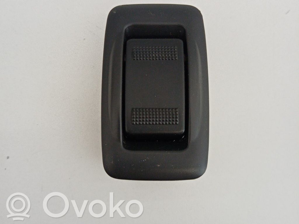 Electric window control switch   C8HD9565,2658D4GE4T,6638065