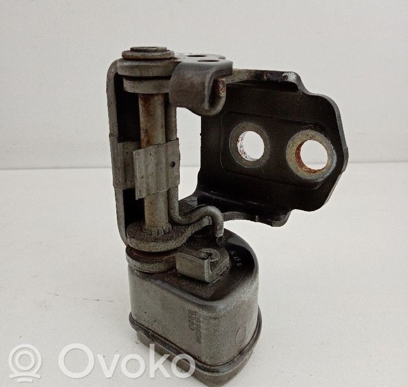 Peugeot 207 Front door upper hinge 