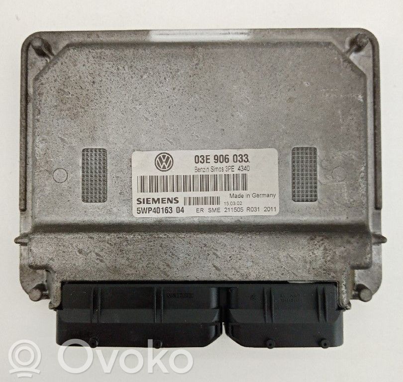 Engine control unit/module   03E906033,5WP4016304,SIEMENS