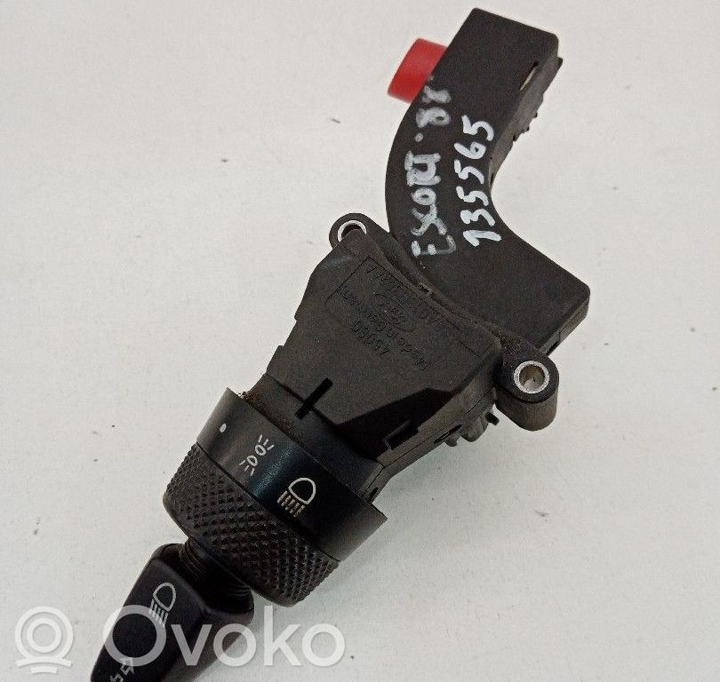 Ford Escort Pyyhkimen/suuntavilkun vipukytkin 