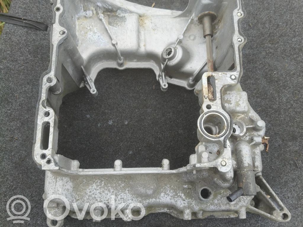 Volkswagen Touareg II Dzinēja pārsegs (dekoratīva apdare) 