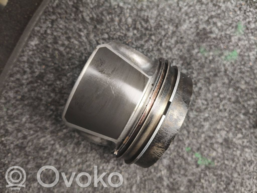 Piston   04LB,V300,81L150