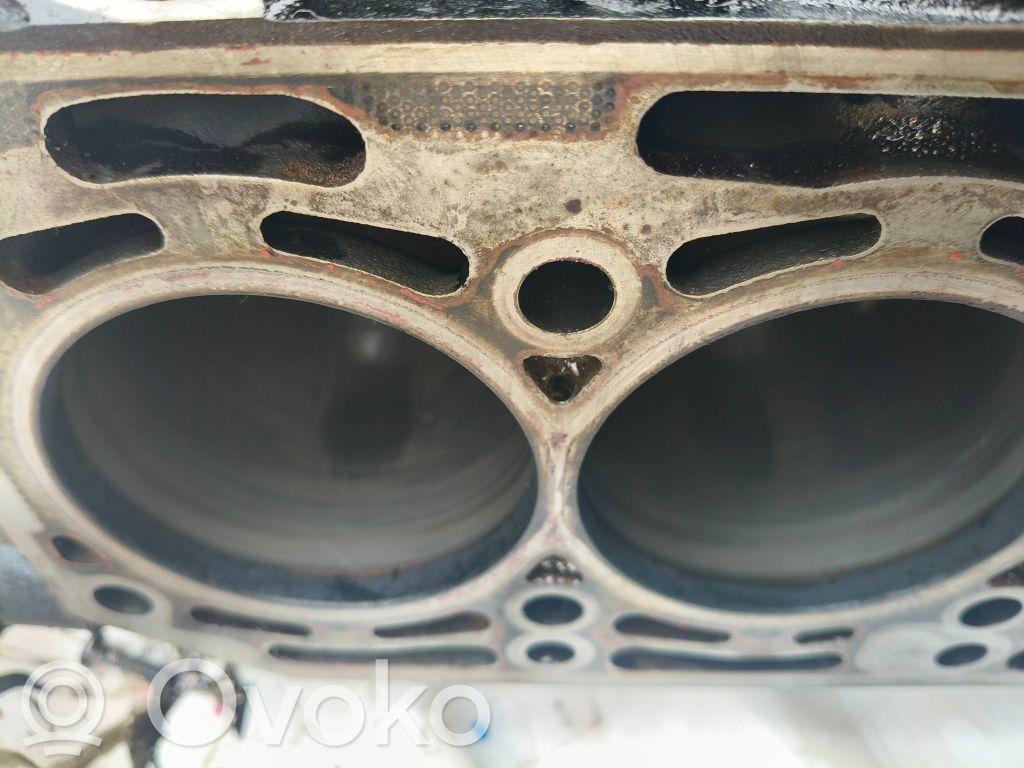 Volkswagen Touareg III Engine block 