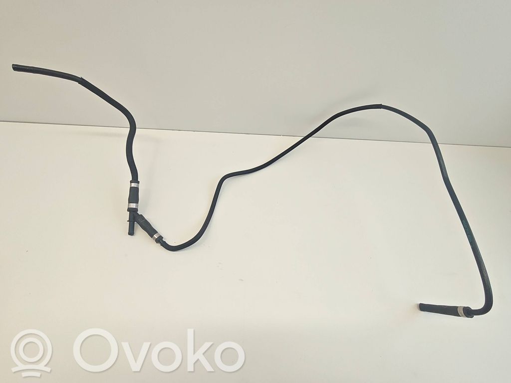 Engine coolant pipe/hose   2284249,17122284249