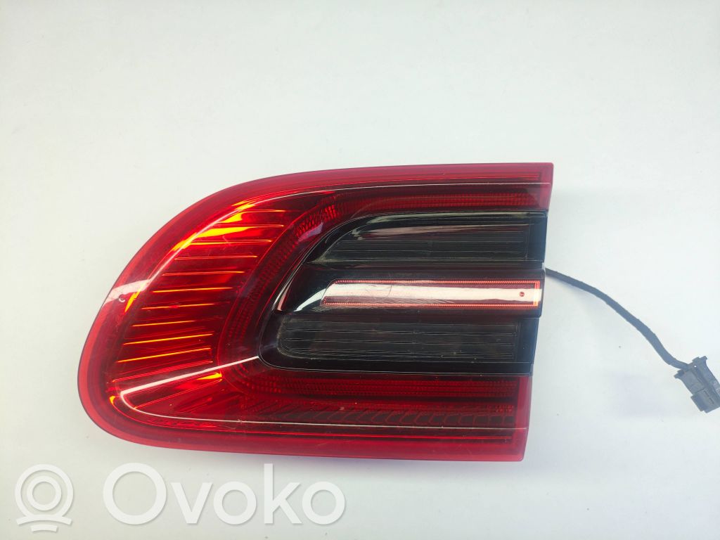 Porsche Macan (95B) Lampy tylnej klapy bagażnika 