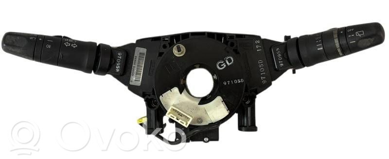 Nissan Micra Commodo, commande essuie-glace/phare 