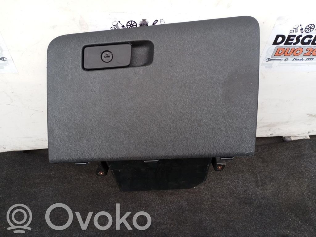 Jeep Cherokee KL Schowek deski rozdzielczej 