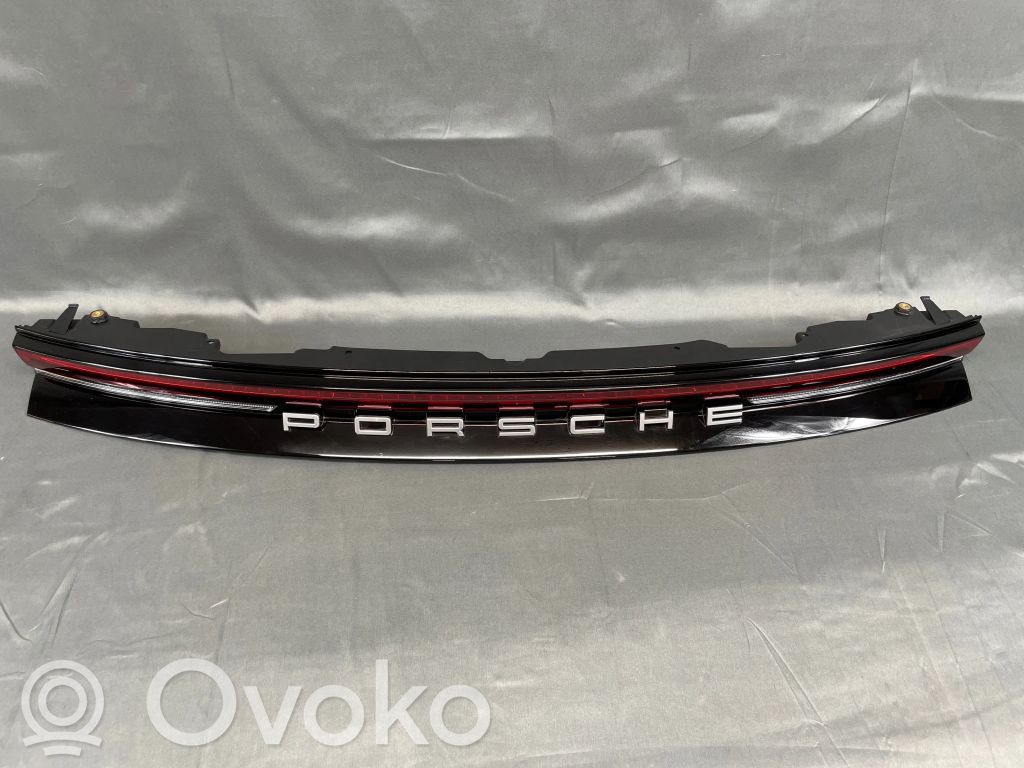 Porsche Panamera (976) Takaluukun takavalot 