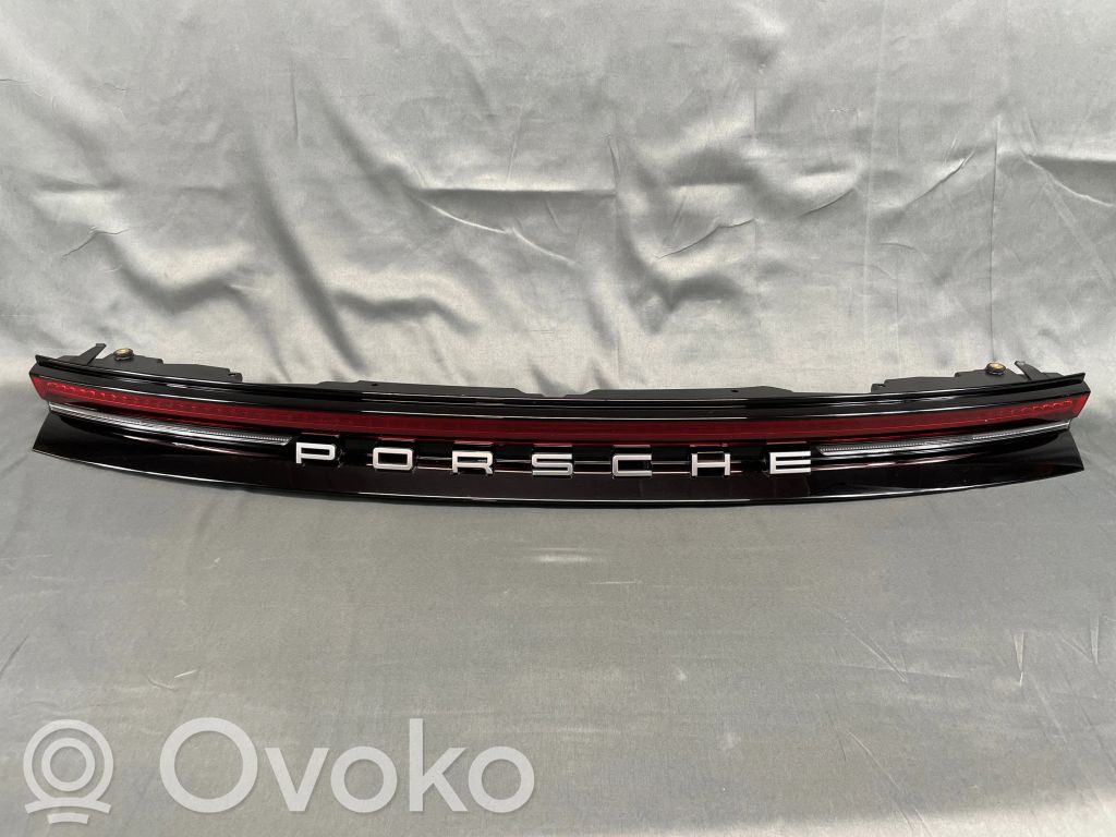 Porsche Panamera (971) Takaluukun takavalot 