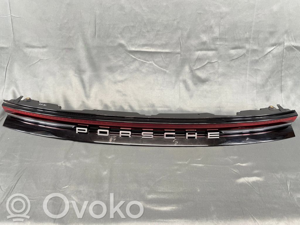 Porsche Panamera (971) Takaluukun takavalot 