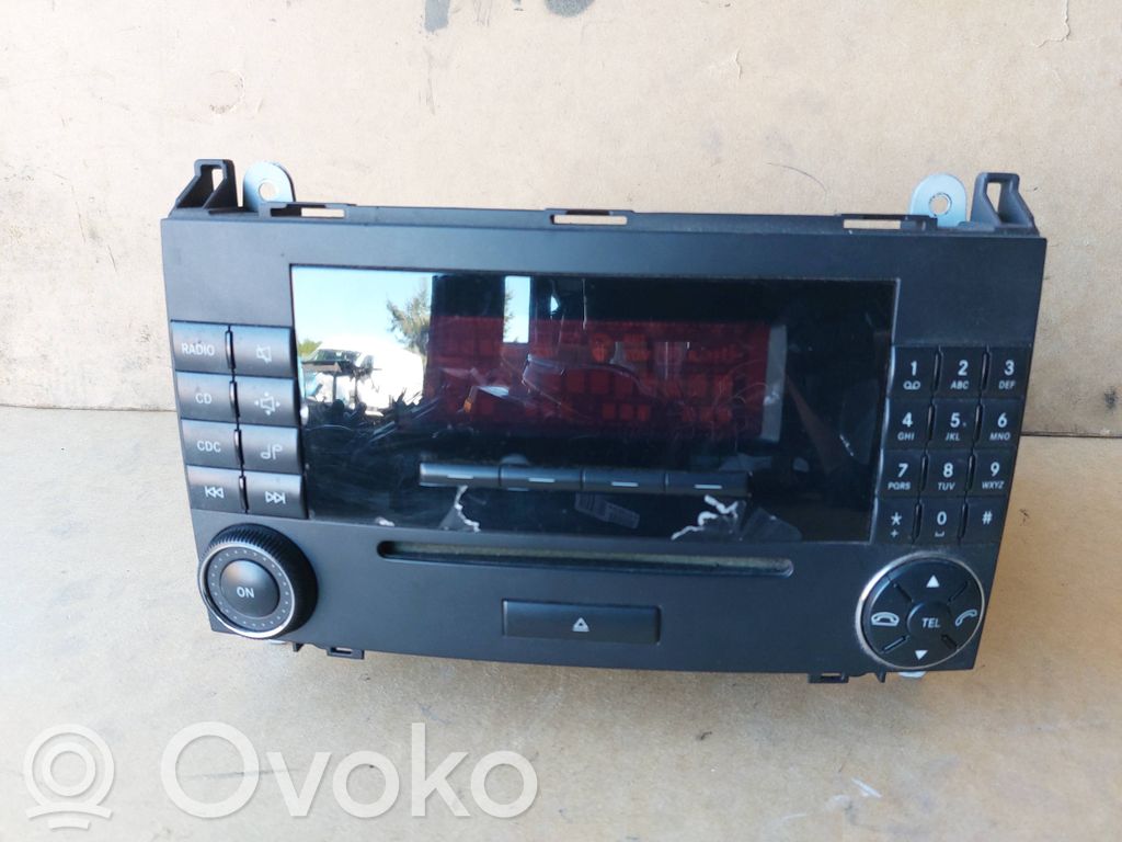 Mercedes-Benz A W169 Panel / Radioodtwarzacz CD/DVD/GPS 