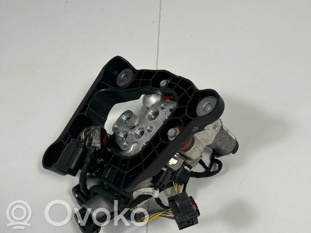 BMW 5 F10 F11 Kompresor zawieszenia pneumatycznego osi przedniej 
