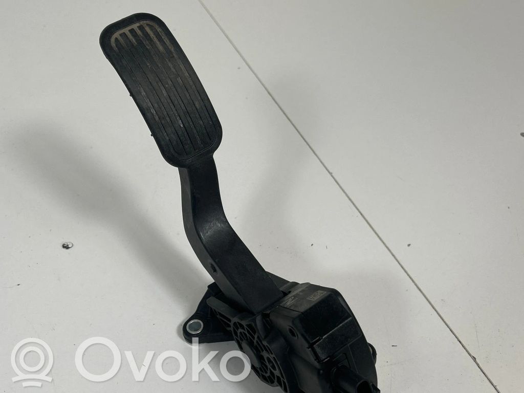 Toyota Corolla E210 E21 Pedal del acelerador 