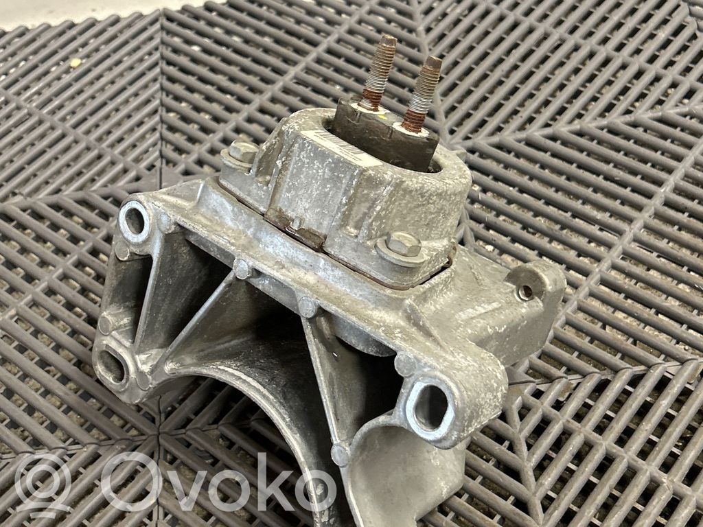 Dodge Durango Gearbox mounting bracket 