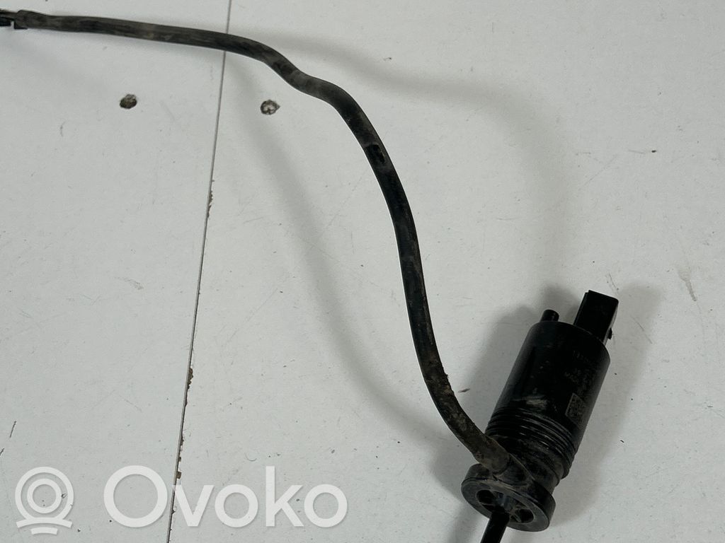 Tesla Model Y Windscreen/windshield washer pump 