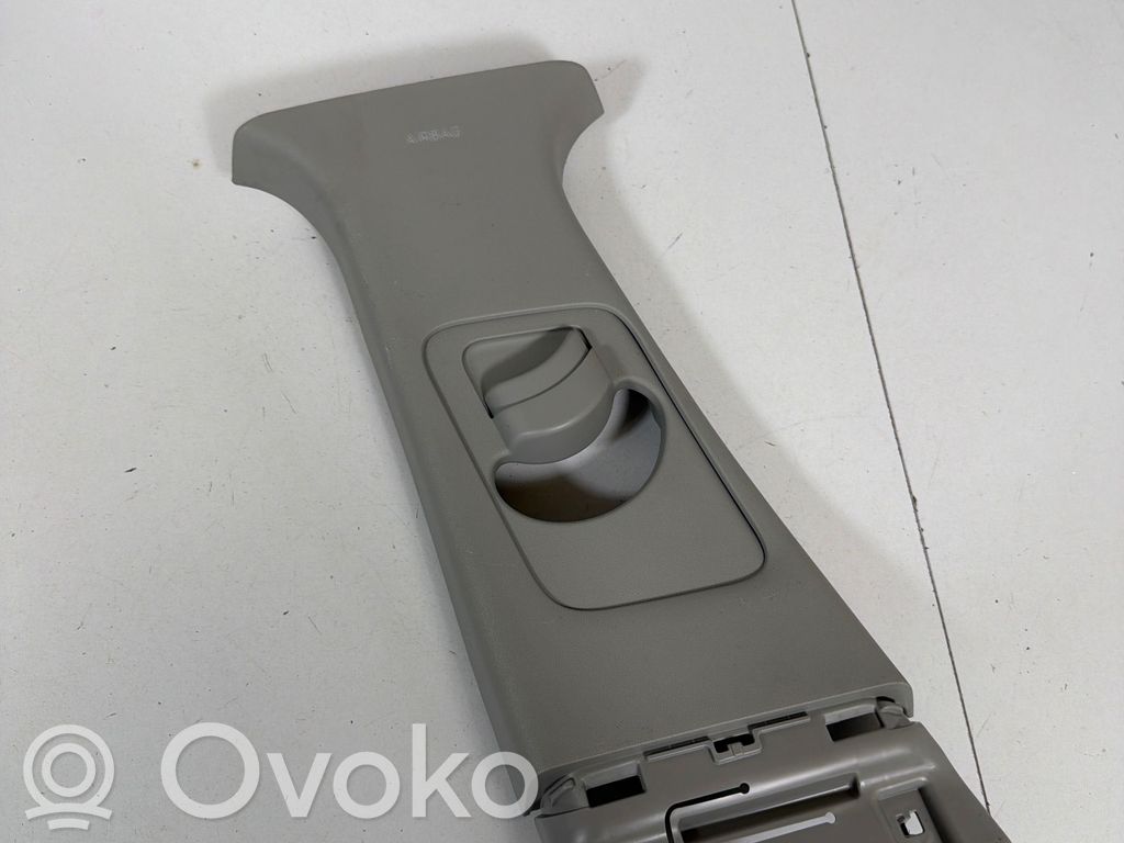 Inne części wnętrza samochodu   85834AT000