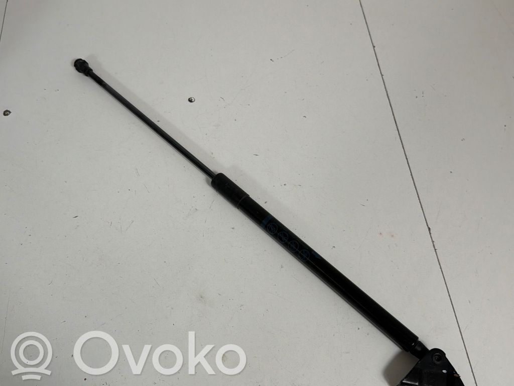 Amortyzator / Siłownik tylnej klapy bagażnika   68950F4010