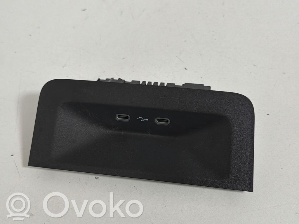 Skoda Enyaq iV Enchufe conector USB 