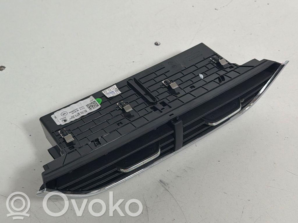 Dysze / Kratki środkowego nawiewu deski rozdzielczej   5E3820951G
