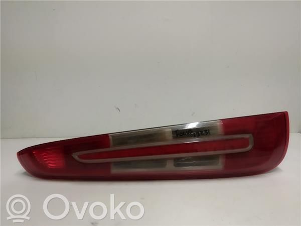 Ford C-MAX I Takavalon polttimo 