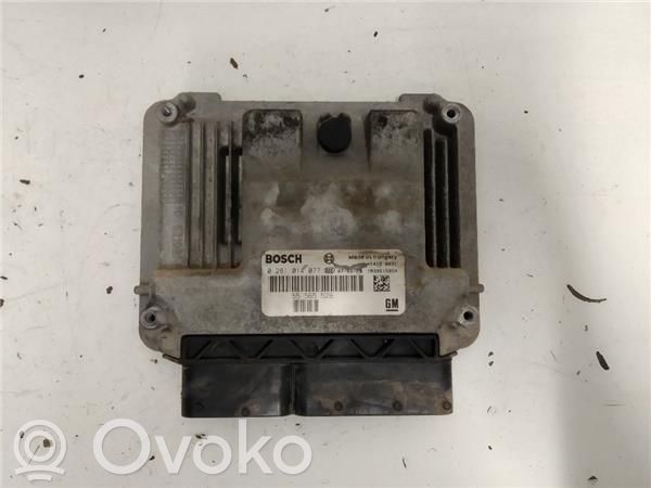 Engine control unit/module ECU   55565526,281014077