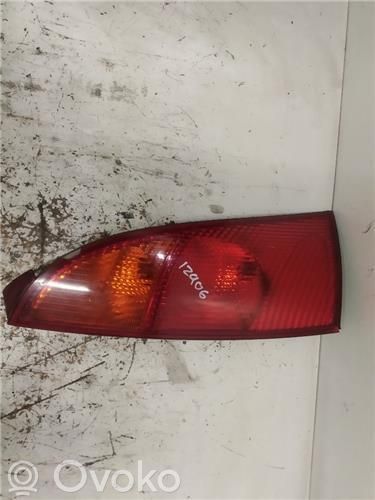 Ford Focus Takavalon polttimo 