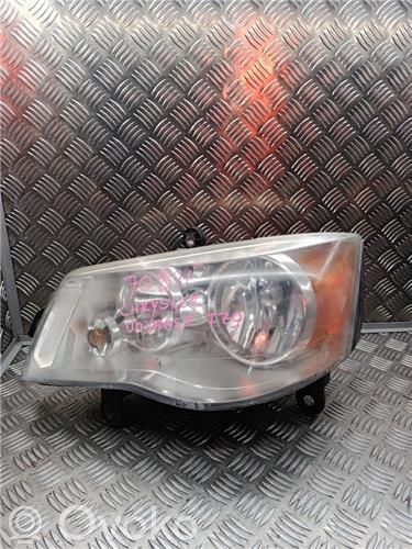Chrysler Voyager Lampa przednia 