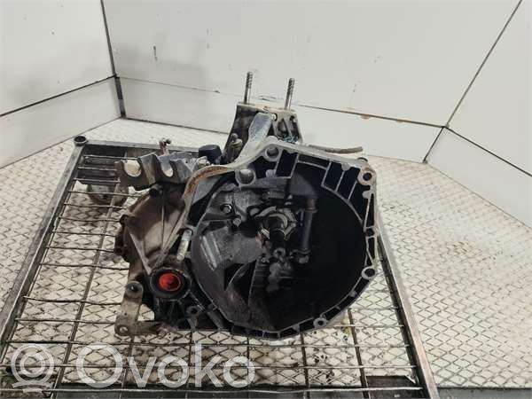 Manual 5 speed gearbox