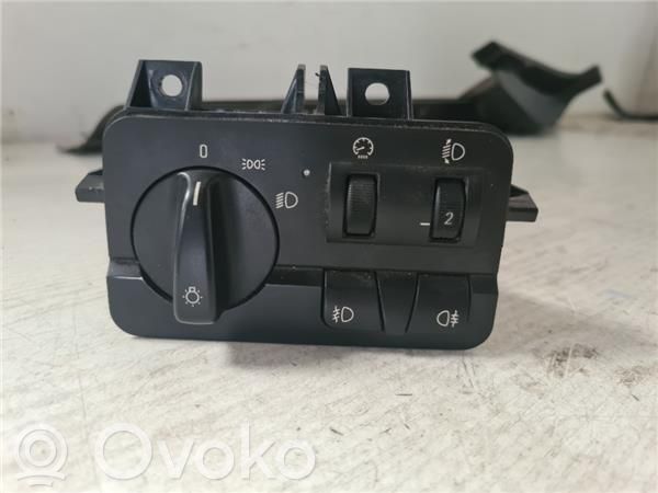 Lichtschalter   61314108586