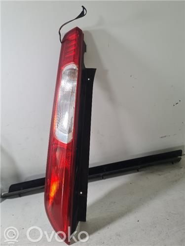 Lámpara de faros/luces traseros
