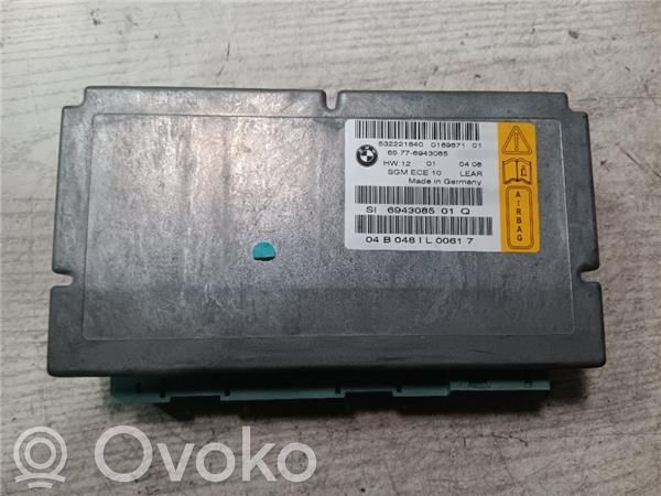 Unidad de control/módulo del motor   65776943085