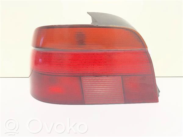 Lámpara de faros/luces traseros