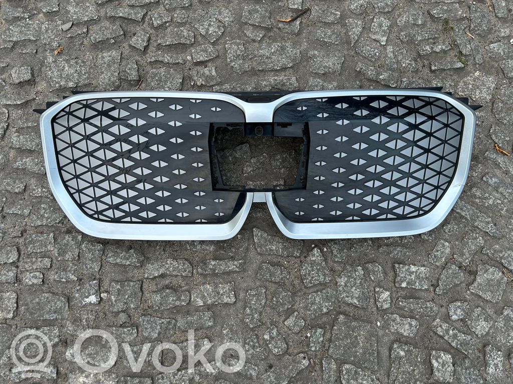 BMW X1 U11 Front grill 