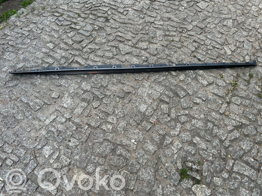 BMW 1 F40 Slieksnis 