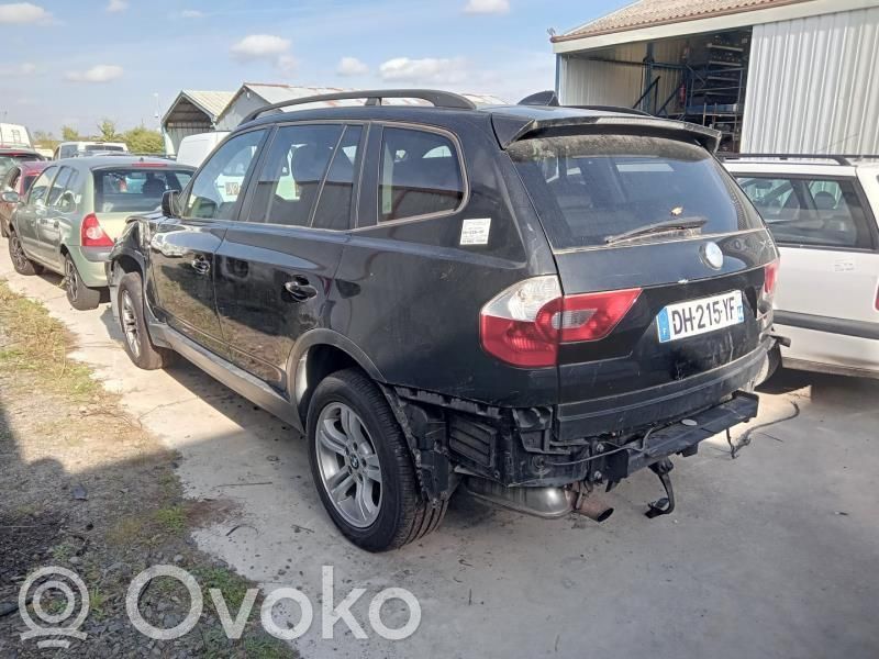 Aizmugurējās durvis   41003449337