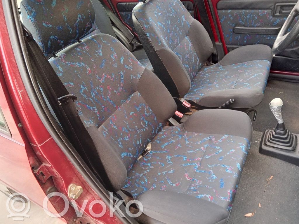 Citroen AX Etumatkustajan istuin 