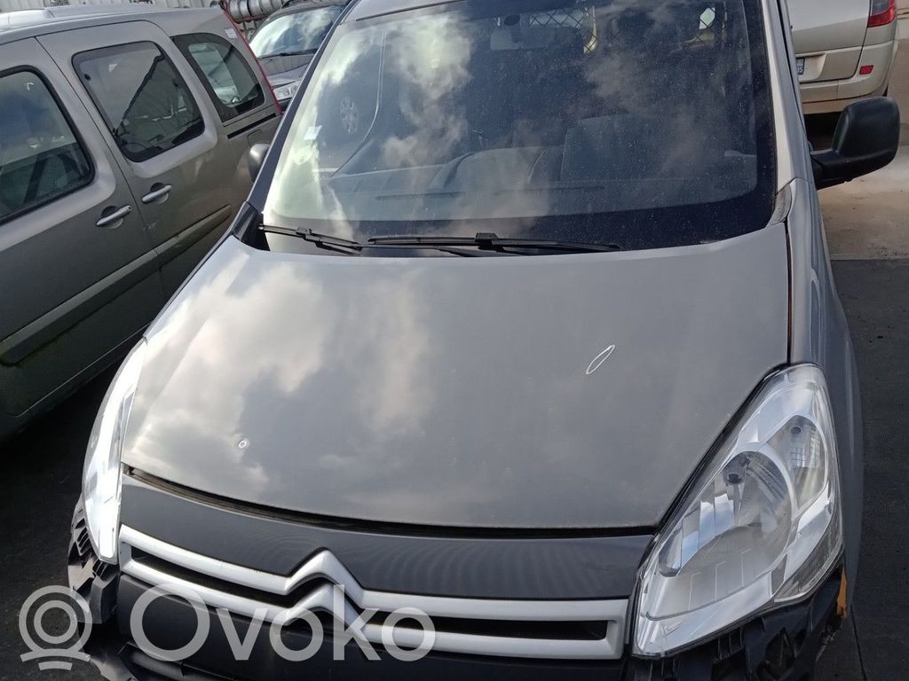 Citroen Berlingo Konepelti 