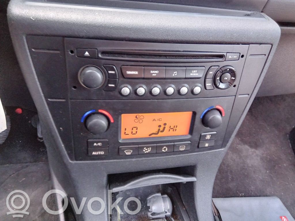 Climate control unit   00006593T2
