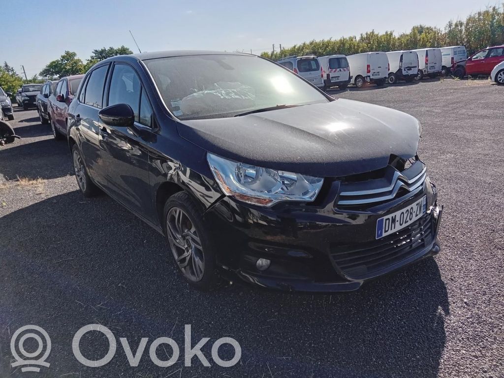 Citroen C4 II Etujarrusatula 