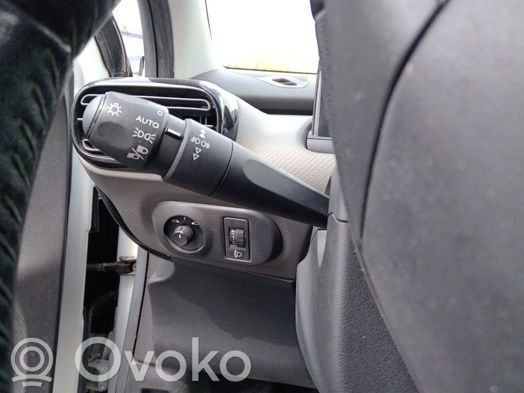 Citroen C4 Cactus Interruptor/palanca de limpiador de luz de giro 