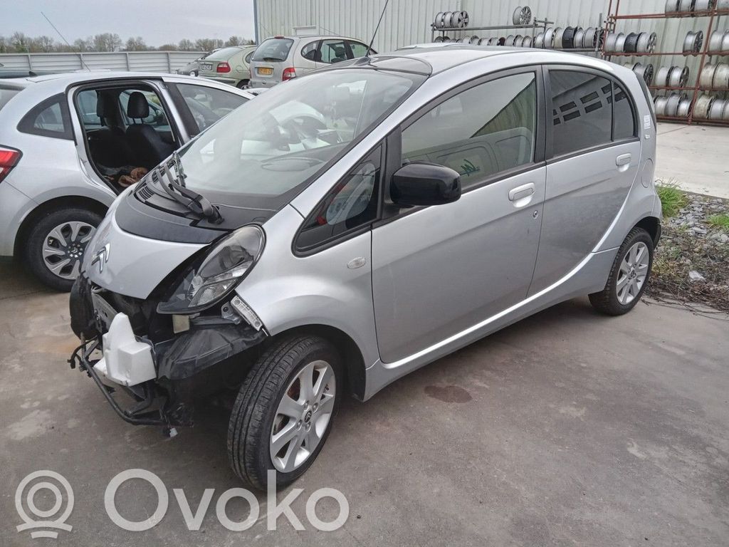 Citroen C-Zero Etujarrusatula 