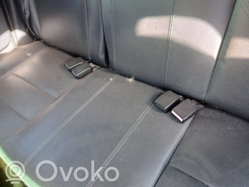 Dacia Duster Hebilla del cinturón de seguridad trasero 