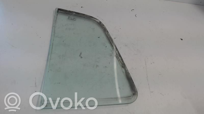Dacia Sandero Ventanilla de ventilación de la puerta trasera 