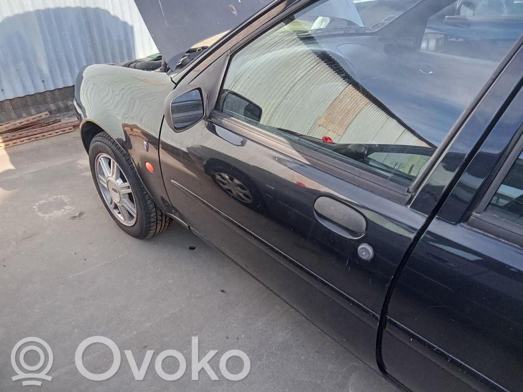 Ford Fiesta Дверь 
