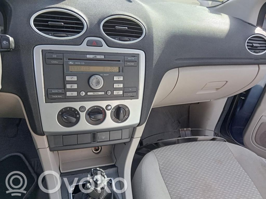 Ford Focus Daiktadėžės (bordačioko) komplektas 