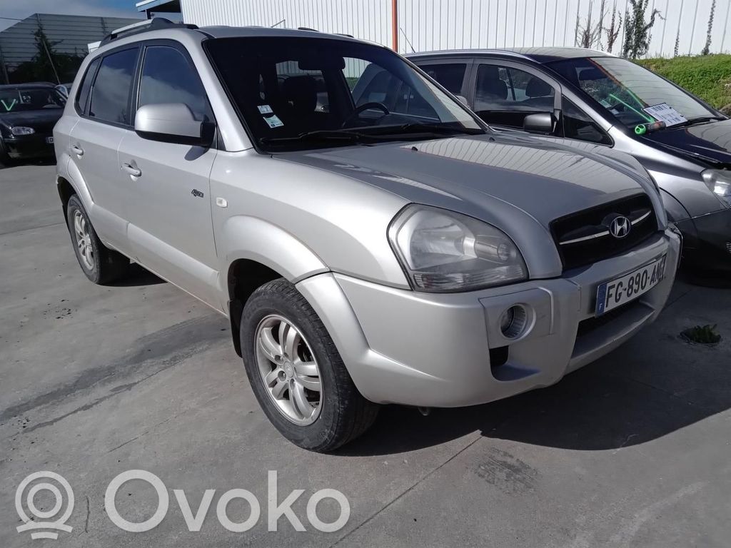 Hyundai Tucson JM Silniczek wycieraczek szyby przedniej / czołowej 